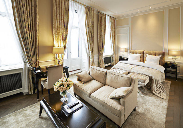 15162947735_f80e1c7133_z