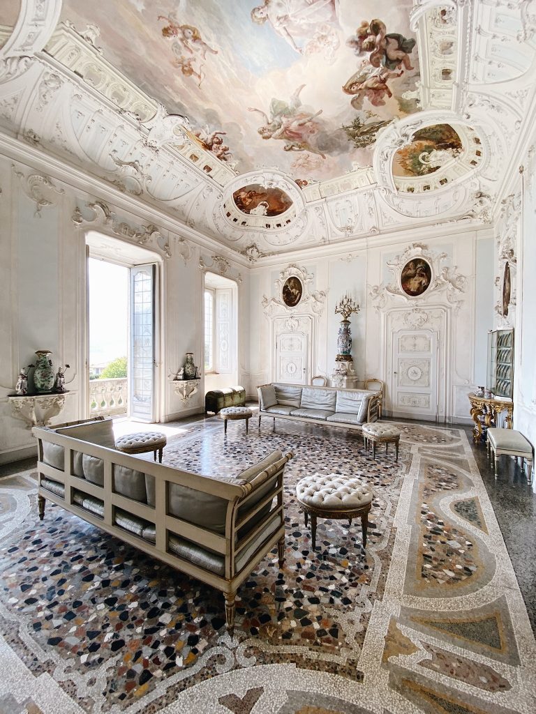 Villa Sola Cabiati Room