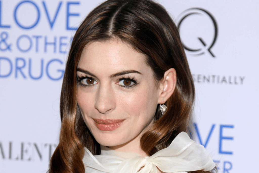 Anne-Hathaway-feature